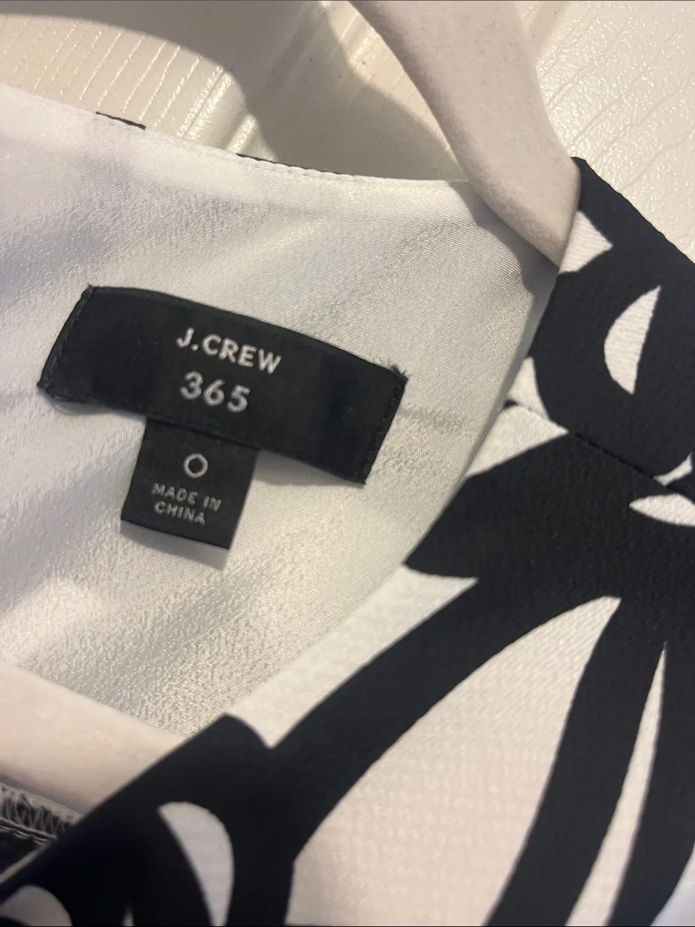 J. Crew 365 Crepe Geometric Short Sleeve Blouse 0